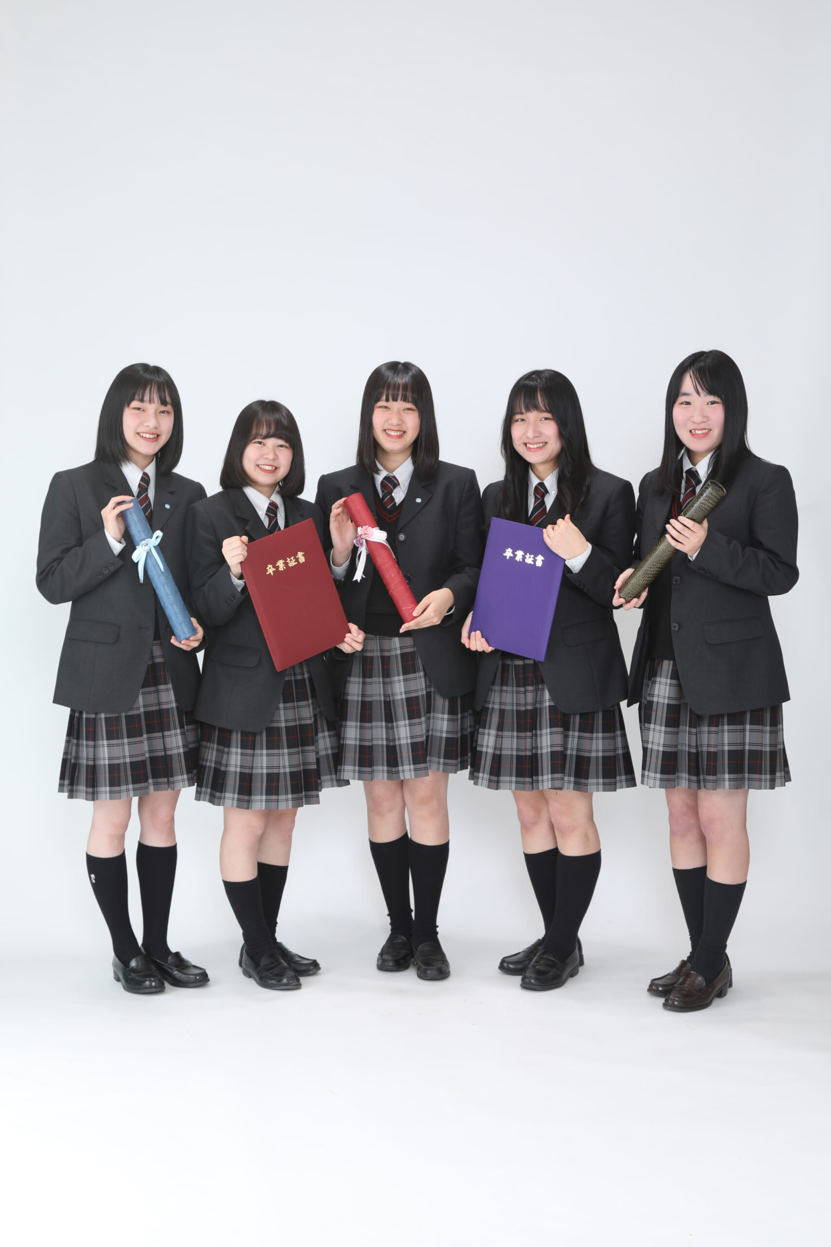 高校3年生の皆様必見です スタジオれいめいより 撮影料無料キャンペーン さらにラインデータもプレゼント お友達と 記念の1枚のこしませんか 振袖レンタル店 紬のたけやまオフィシャルブログ Happy Door